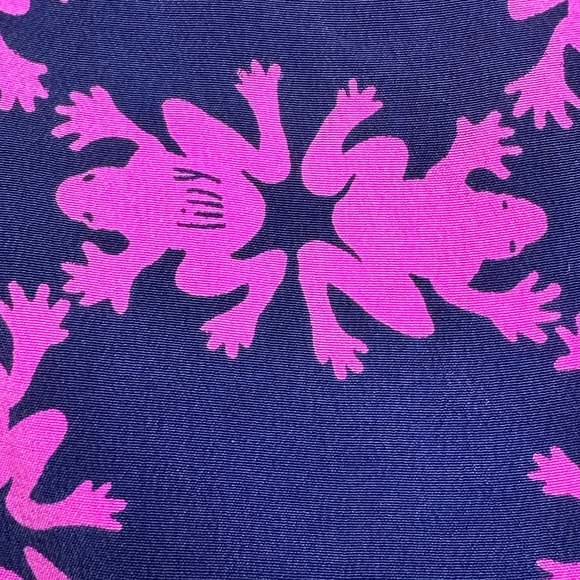 Lilly Pulitzer Get Hoppy Guava Silk Blouse Womens Large - Picture 4 of 9